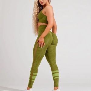 BuffBunny Inline Seamless Bra and Legging Set size Medium - Olivia Olive